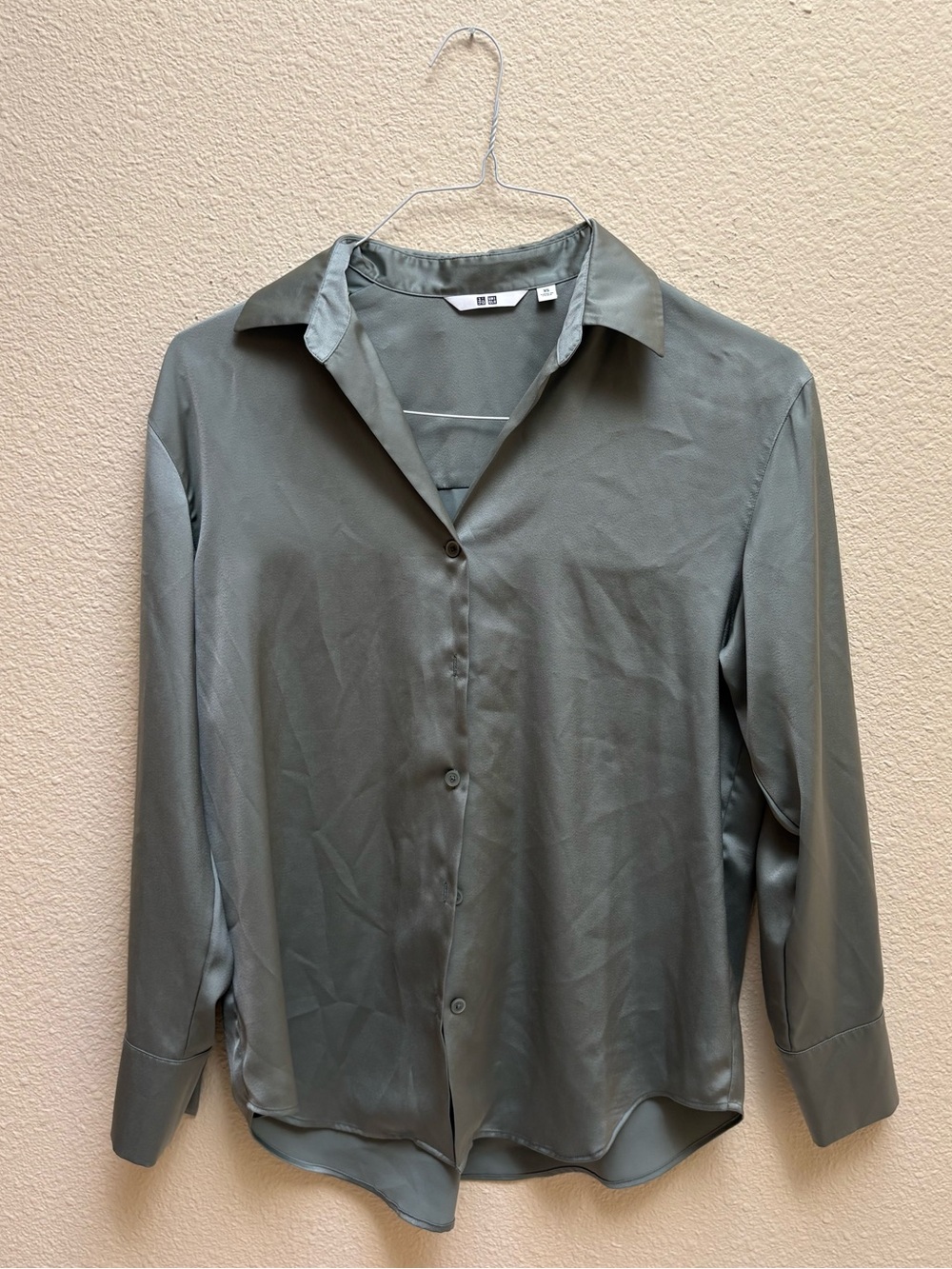 Uniqlo Women's Sage Green Satin Button-Front Shirt